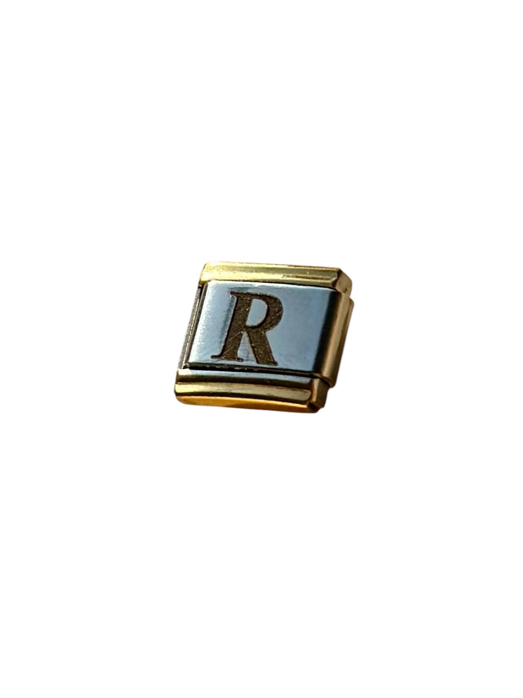 R